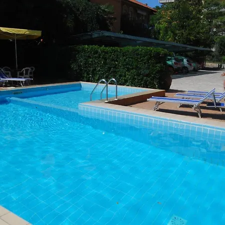 Caravelle Hotell Pesaro