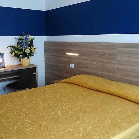 Готель Caravelle 3*